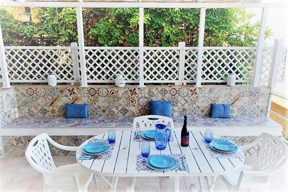 Residenza Jonica Apartment Letojanni Bagian luar foto